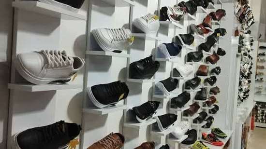  نمایشگاه کفش ارائه دهنده انواع کفش‌های مردانه و زنانه و بچگانه  